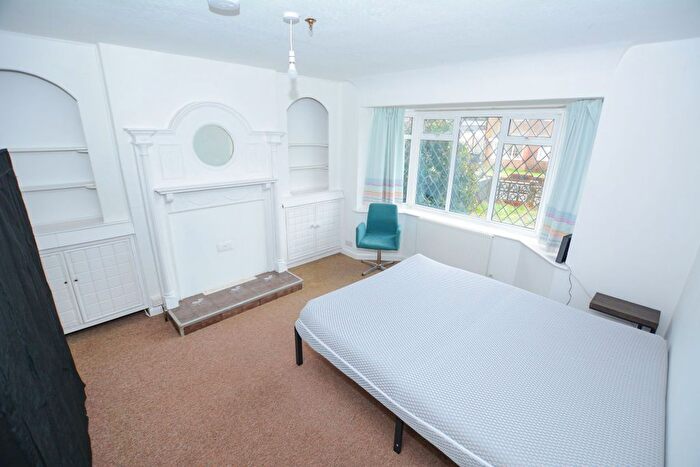 1 Bedroom Flat To Rent In Ashurst Road, Brighton, BN2
