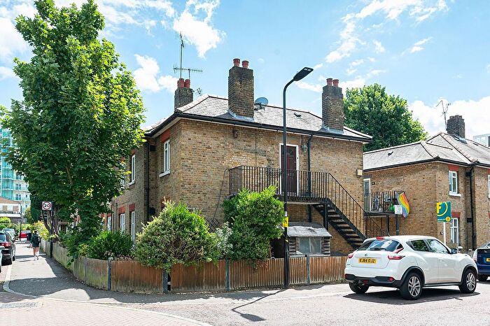 3 Bedroom Flat To Rent In Denmark Road, West Ealing, London, W13