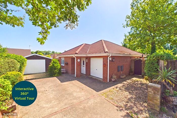 2 Bedroom Detached Bungalow For Sale In Finchley Close, Barton-Upon-Humber, DN18