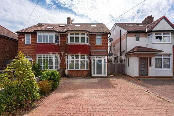 3 Bedroom House For Sale In Cleveland Gardens, London, NW2
