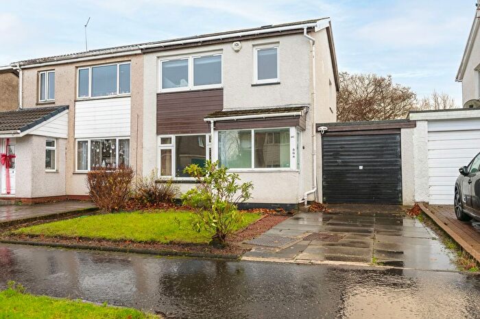 3 Bedroom Semi Detached House For Sale In Easter Bankton, Livingston, EH54