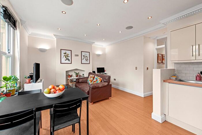 2 Bedroom Flat To Rent In Felsham Road, West Putney, SW15