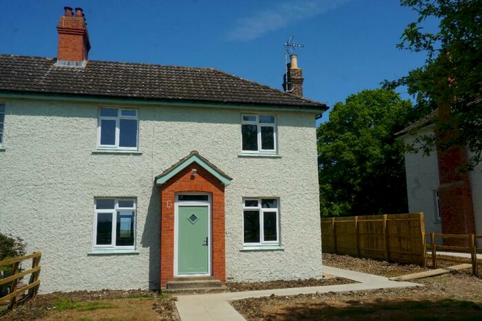 3 Bedroom Semi-Detached House To Rent In Fences Lane, Tyringham, MK16