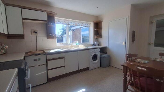 2 Bedroom Semi-Detached Bungalow For Sale In Burton Rise, Walesby, NG22