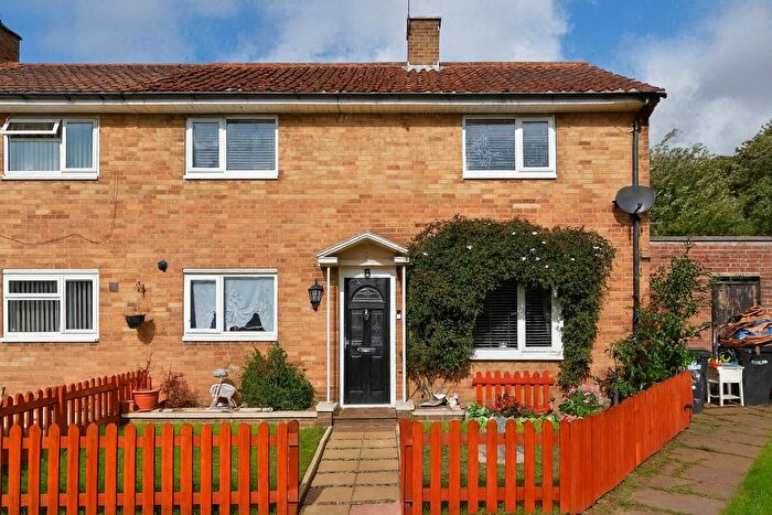 3 Bedroom Terraced House For Sale In Glebeland Walk, Northampton, NN5