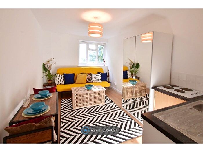 Studio To Rent In Church Path, London, W4