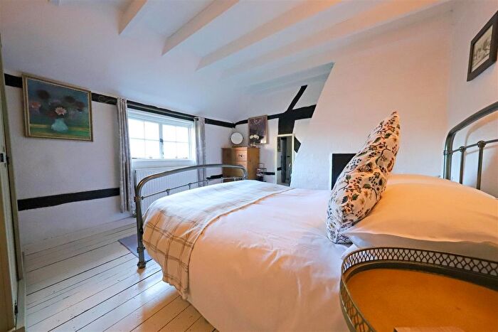 1 Bedroom Cottage For Sale In Sir Georges Place, Steyning, BN44