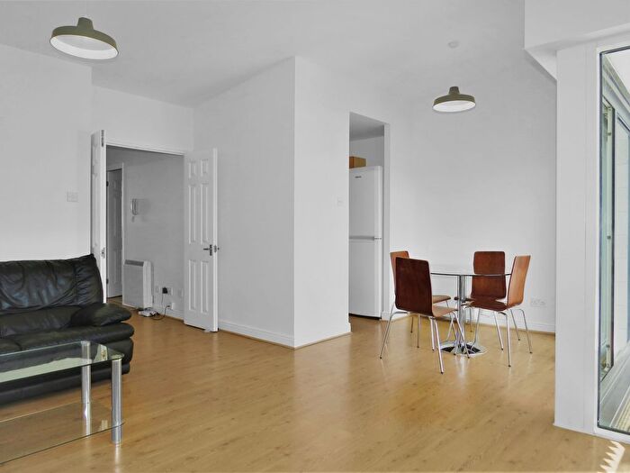 1 Bedroom Flat To Rent In Fishguard Way, London, E16