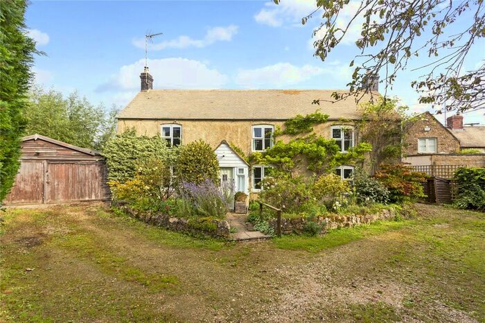 3 Bedroom Detached House For Sale In Chapel Lane, Bledington, Chipping Norton, Oxfordshire, OX7