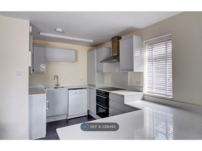 4 Bedroom Flat To Rent In Langhorn Road, Southampton, SO16