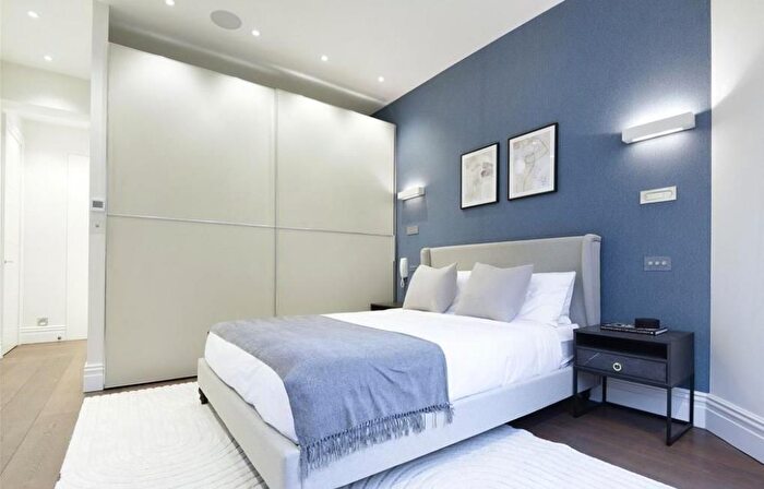2 Bedroom Flat To Rent In Crawford Street, Marylebone, London, W1H