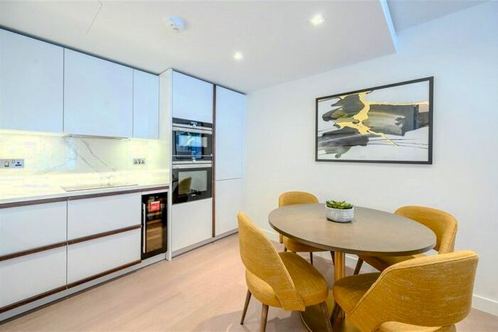 2 Bedroom Flat To Rent In Garrett Mansions, Paddington, London, W2