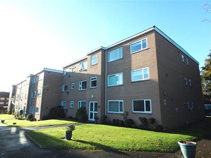 2 Bedroom Flat To Rent In Beau Court, Spencer Road, New Milton, BH25
