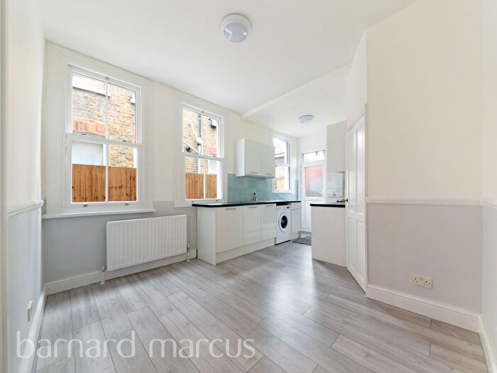 2 Bedroom Maisonette To Rent In Kettering Street, Streatham, SW16