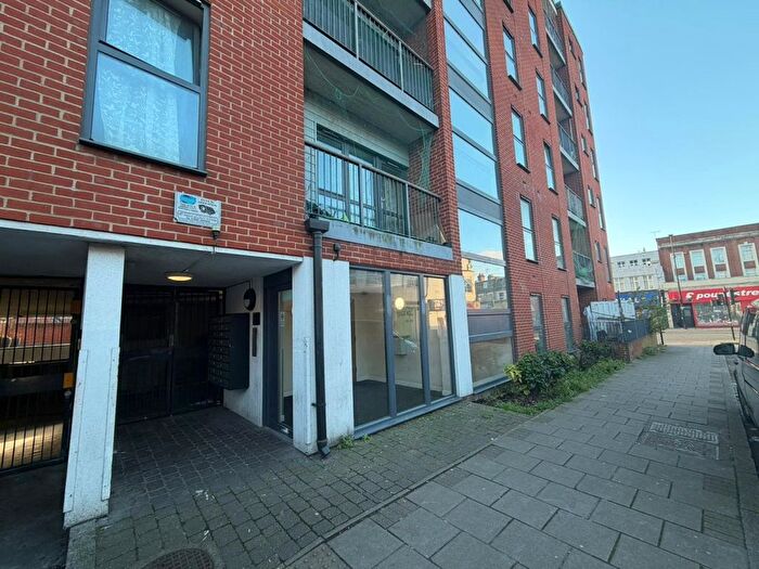 2 Bedroom Flat To Rent In Grant Road, Harrow, HA3