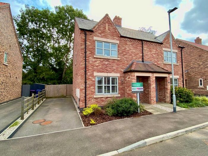3 Bedroom Semi-Detached House To Rent In Arnage Court, Nettleham, Lincoln, LN2
