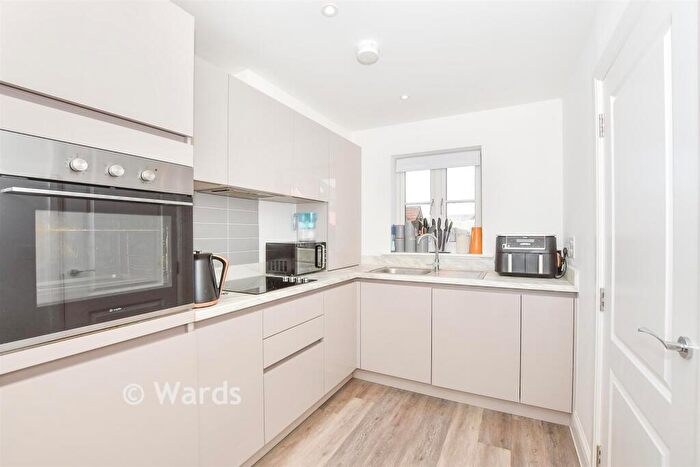 2 Bedroom Terraced House For Sale In Hengist Drive, Aylesford, Kent, ME20