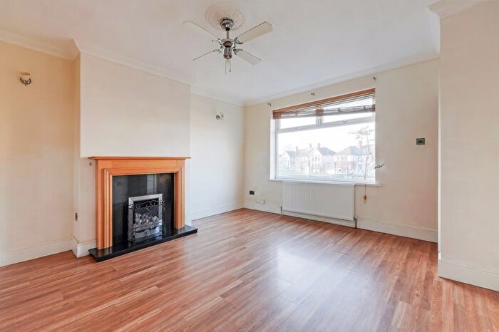 3 Bedroom Terraced House To Rent In Homestead Road, Sheffield, S5