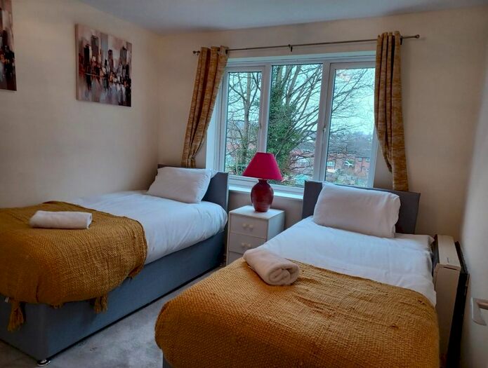 2 Bedroom Flat To Rent In Beale Street, The Maltings, Thirty Two, Dunstable, LU6