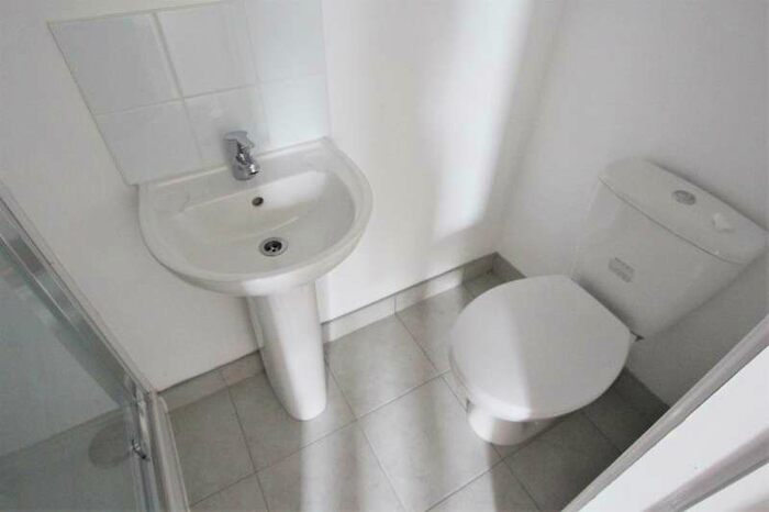 1 Bedroom Studio Flat To Rent In Bournemouth Road Poole, BH14