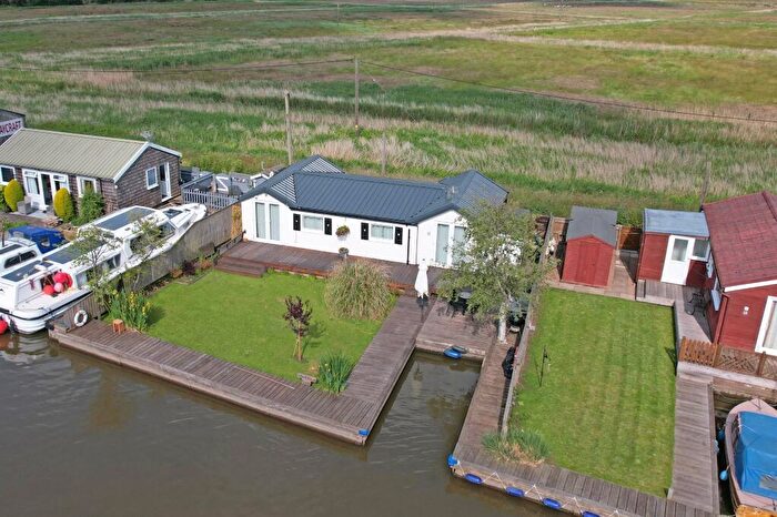 3 Bedroom Detached Bungalow For Sale In Potter Heigham, NR29