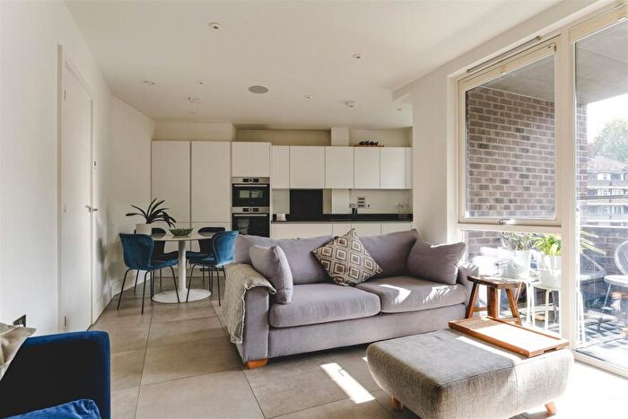 1 Bedroom Flat For Sale In Wadeson Street, London, E2