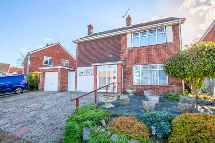 3 Bedroom Detached House To Rent In Copseside, Hartley, Longfield, DA3