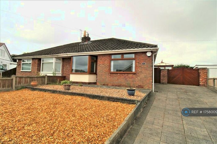 3 Bedroom Bungalow To Rent In Redwood Drive, Ormskirk, L39