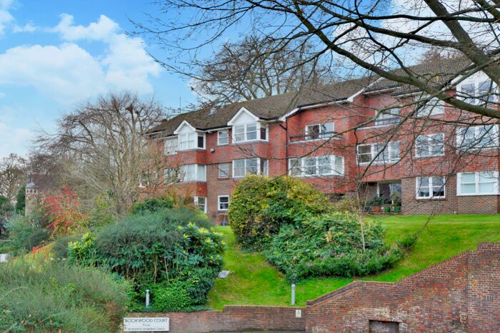 2 Bedroom Flat To Rent In Rookwood Court, Guildford, Surrey, GU2