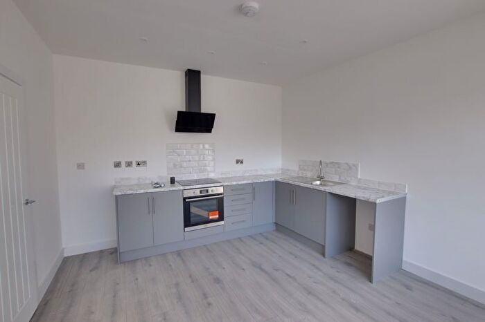 1 Bedroom Flat To Rent In Windsor Road, Trowbridge, BA14