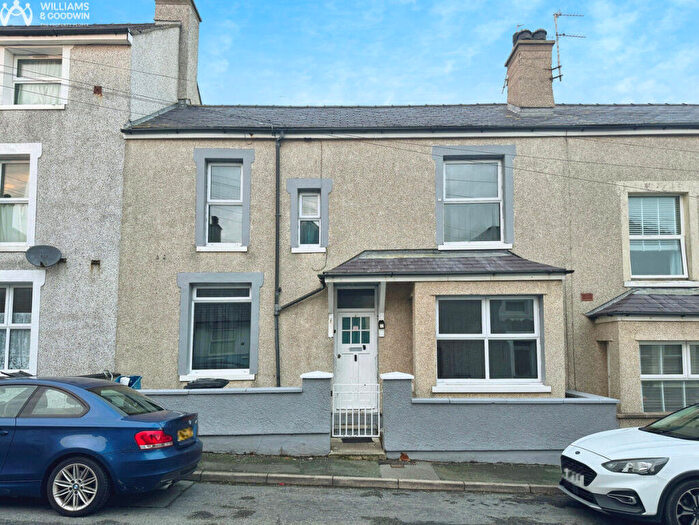 3 Bedroom Terraced House For Sale In Tara Street, Holyhead, Anglesey, LL65