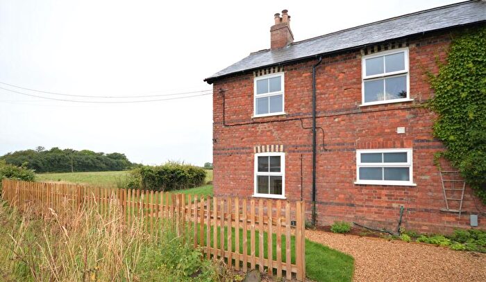 3 Bedroom Semi-Detached House To Rent In Rectory Farm Cottages, Warmington, PE8
