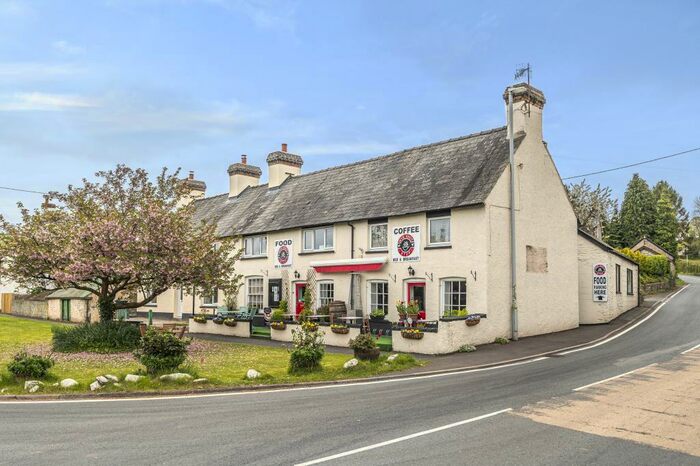 5 Bedroom Semi-Detached House For Sale In Llyswen, Hay On Wye, LD3