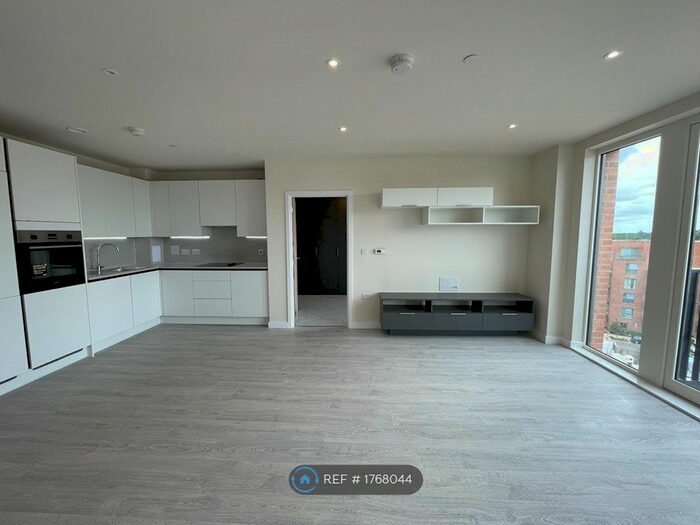 2 Bedroom Flat To Rent In Taro Apartments, Harrow, HA1