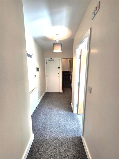 2 Bedroom Apartment To Rent In Wilmslow Road, Manchester, M20