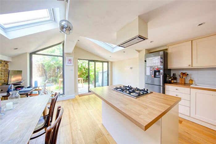 2 Bedroom Apartment To Rent In Keildon Road, SW11