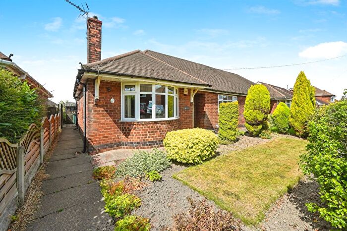 2 Bedroom Semi-Detached Bungalow For Sale In Pennine Avenue, Riddings, Alfreton, DE55