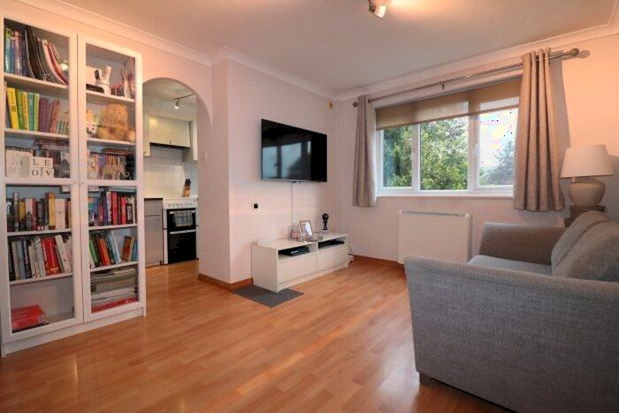 1 Bedroom Flat To Rent In Parsonage Road, Grays, RM20