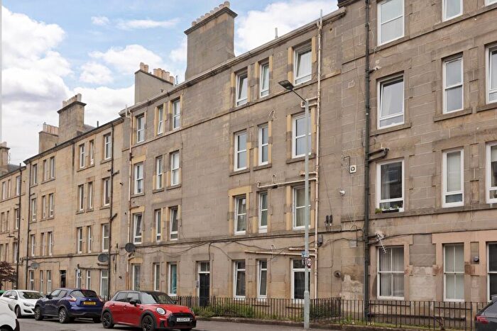 1 Bedroom Flat For Sale In Wardlaw Place, Gorgie, Edinburgh, EH11