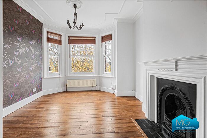 2 Bedroom Flat To Rent In Park Road, New Barnet, EN4