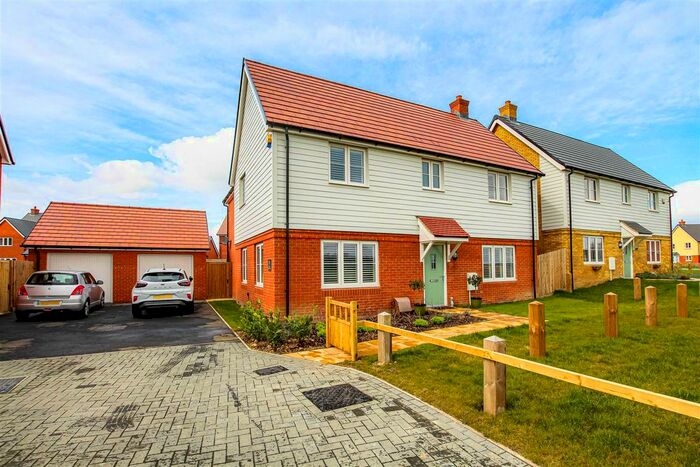 4 Bedroom Property For Sale In Lord Darby Way, Burnham-On-Crouch, CM0