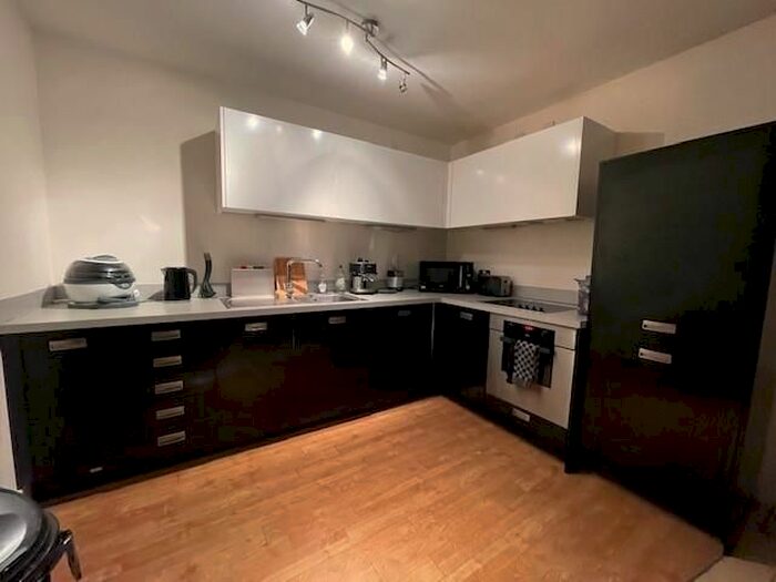 2 Bedroom Flat To Rent In Upper Marshall Street, Birmingham, B1
