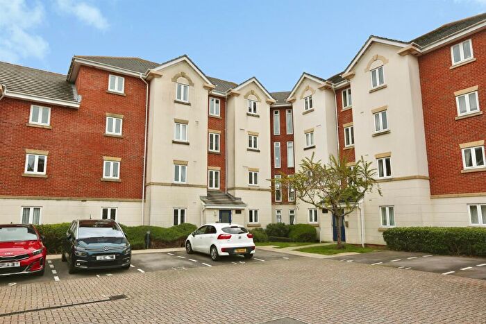 2 Bedroom Apartment For Sale In Vanguard Road, Gosport, PO12