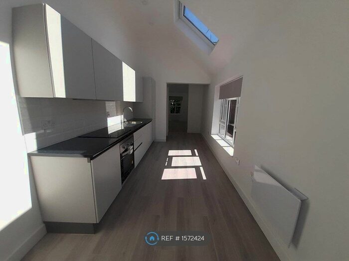 Studio To Rent In Hatfield Rd, St Albans, AL1