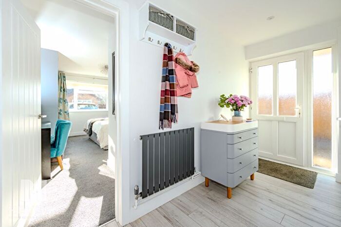 2 Bedroom Bungalow For Sale In Kestrel Court, Ringwood, BH24