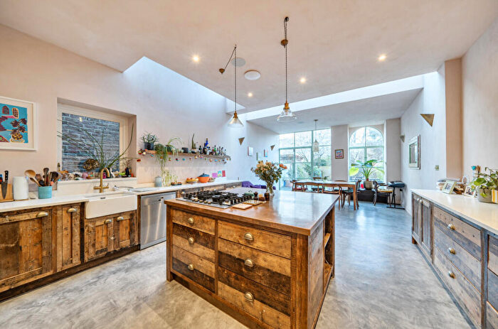 4 Bedroom Semi-Detached House For Sale In Bedford Road, London, N2