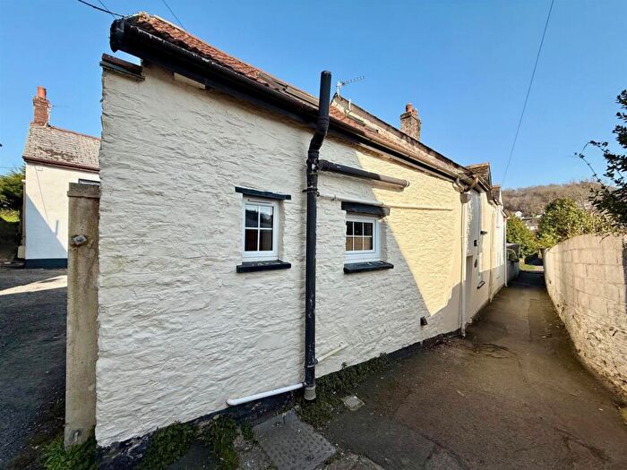 2 Bedroom Cottage To Rent In Rusper, Butts Path, Braunton, EX33