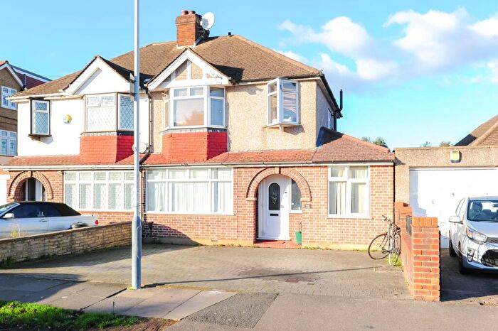 4 Bedroom Semi Detached House For Sale In Jubilee Drive, Ruislip, HA4