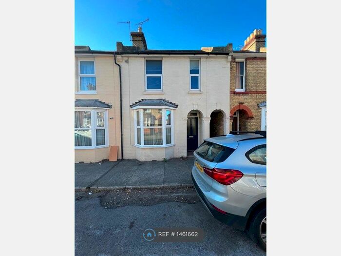 5 Bedroom Terraced House To Rent In Martyrs Field Road, Canterbury, CT1