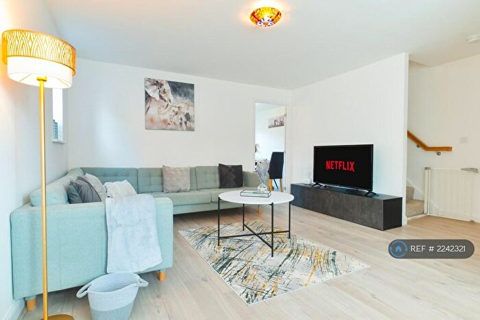 3 Bedroom Semi-Detached House To Rent In Nutwood Avenue, Canterbury, CT2